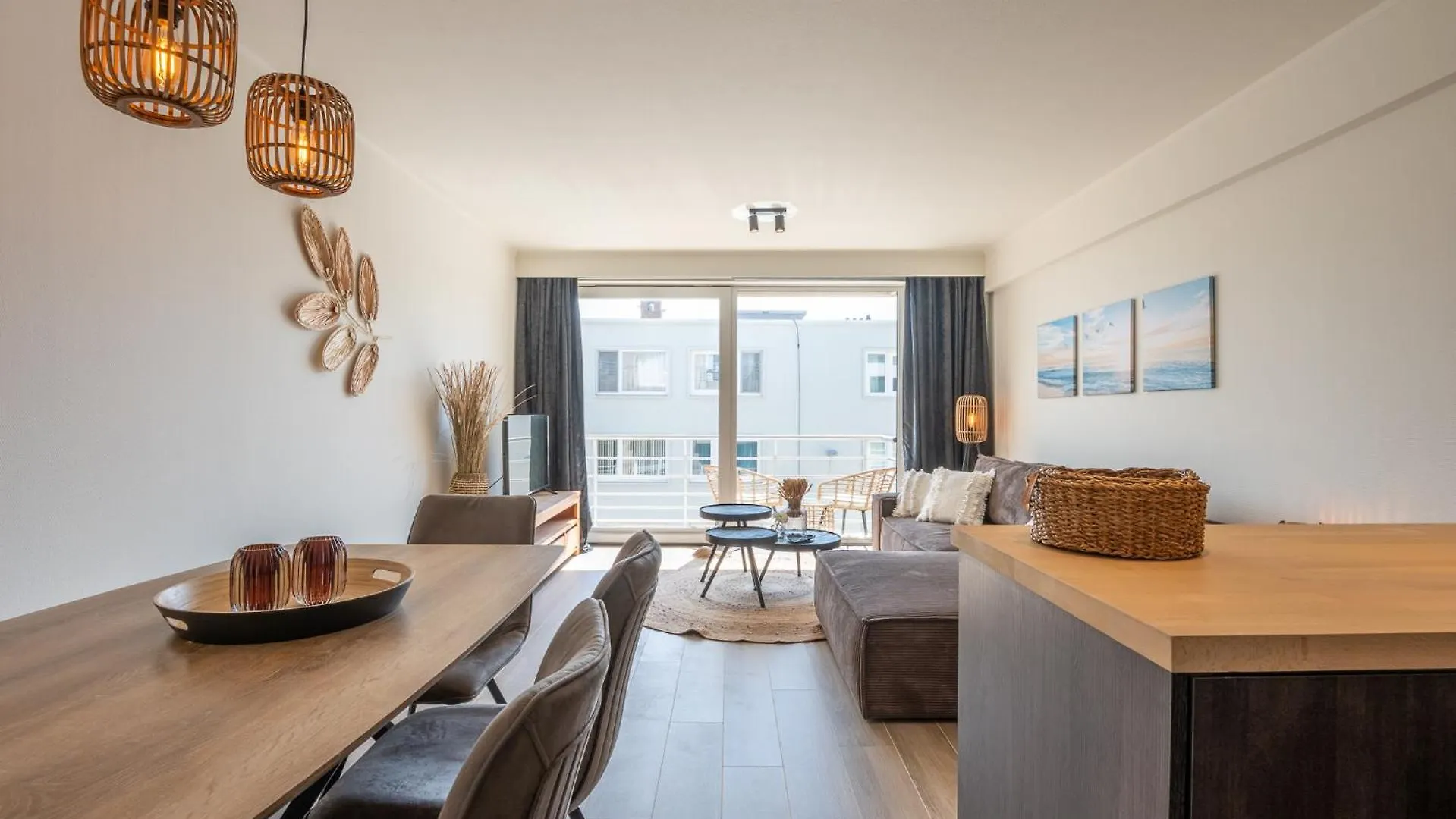 Modern Apartment Close To The Beach For 6 Oostende