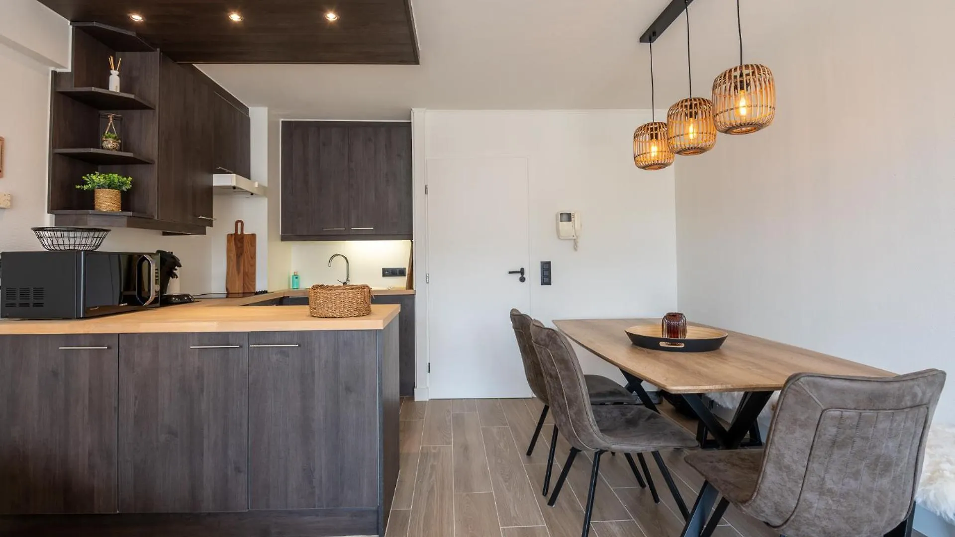 Modern Apartment Close To The Beach For 6 Ostend